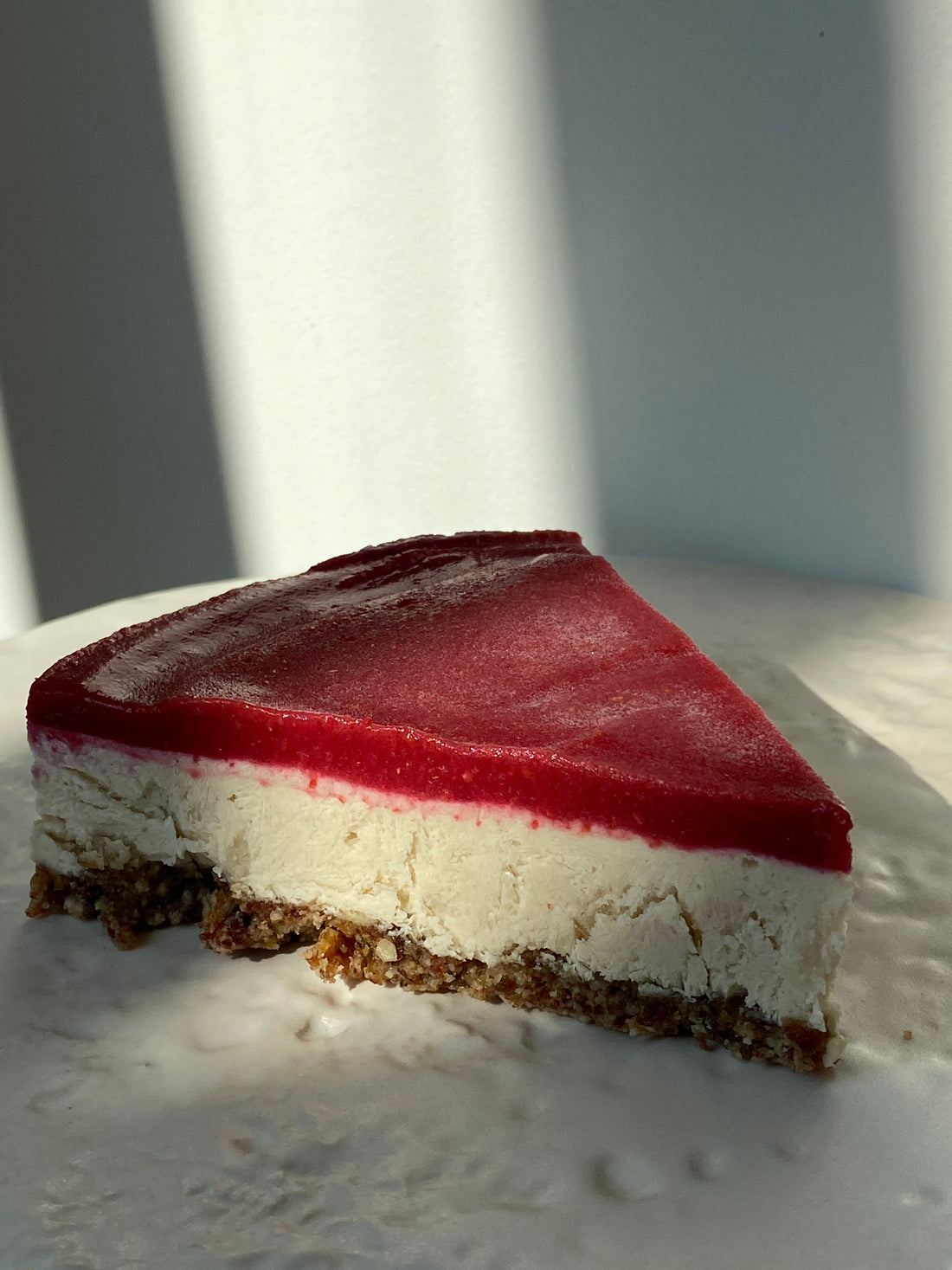 Raw Raspberry Cheesecake with Yoggu
